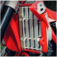 Aluminium Radiator guard - Beta AXP