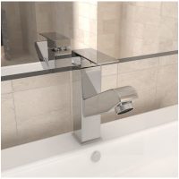 Badrumsblandare med utdragbar pip kromad finish 157x172 mm vidaXL