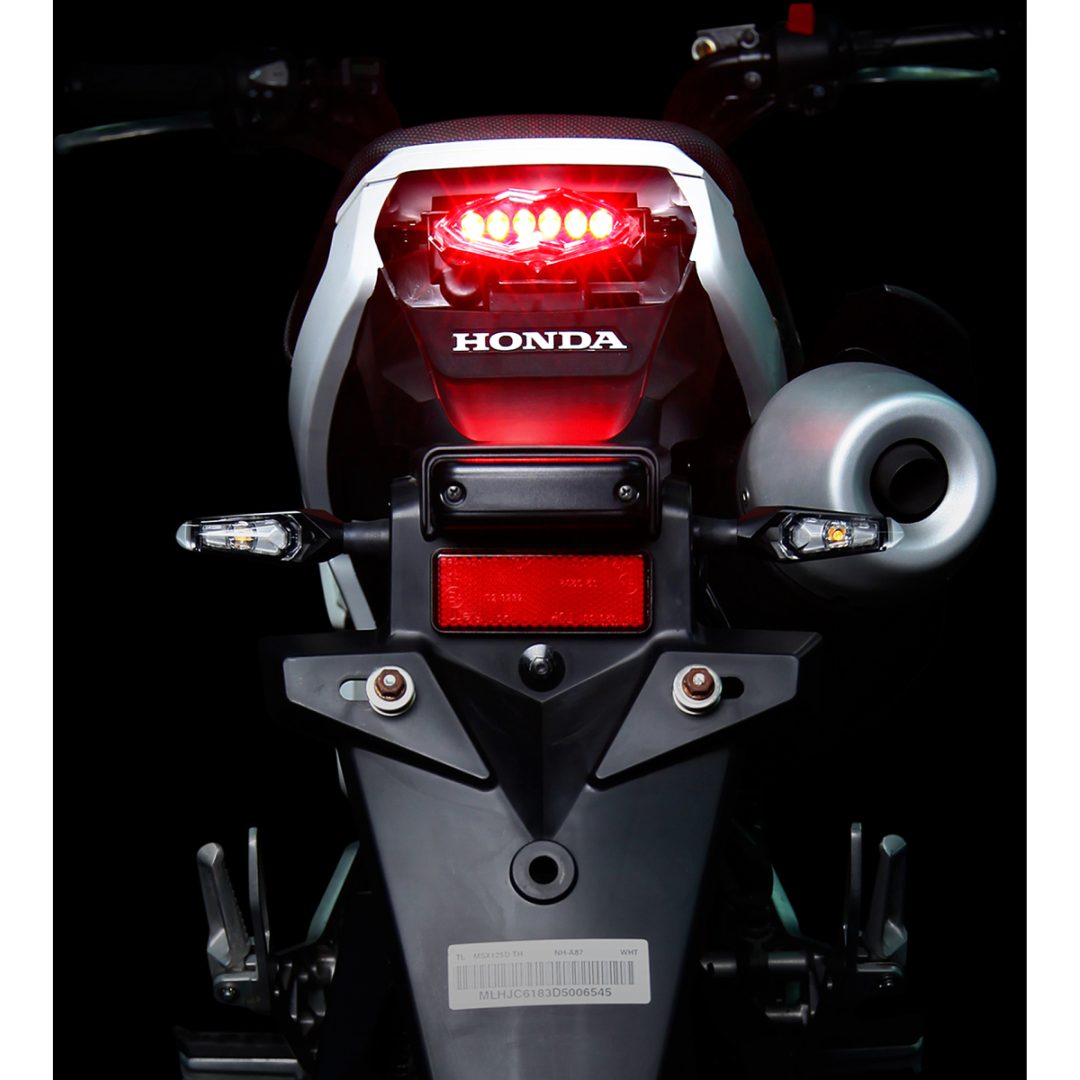 Bakljus Infinity Röd/Svart KOSO NORTH AMERICA TAILLIGHT – bild 4