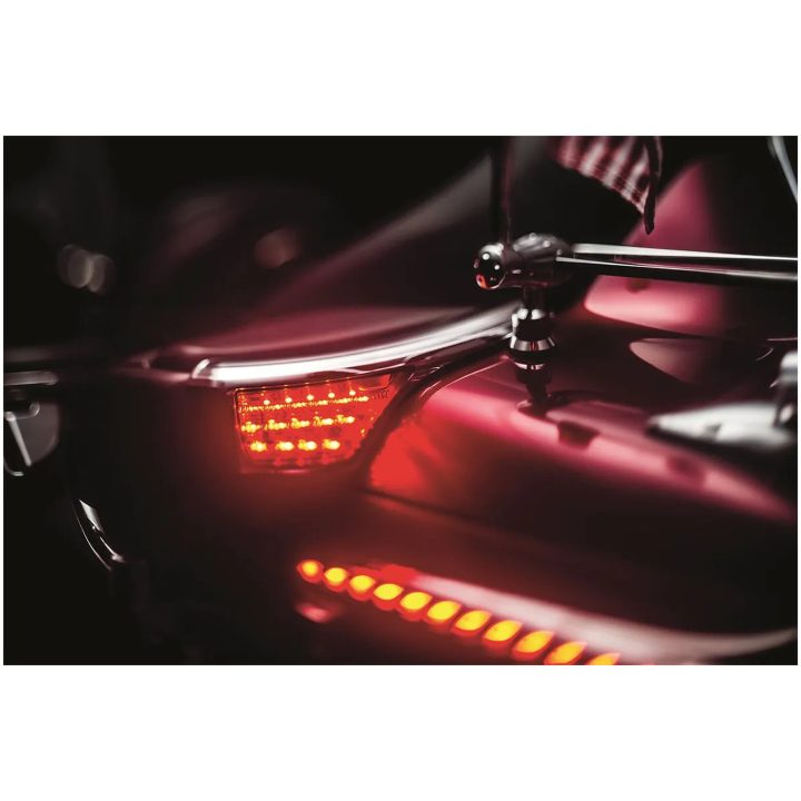 Blinkers Passagerararmstöd LED Krom/Röd KURYAKYN – bild 2