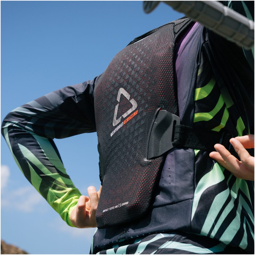 Bröstpansar 4.5 Hybrid Svart Leatt S/M (160-172 cm) – bild 11