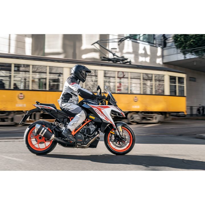 Däck BAK Angel GT II PIRELLI 150/70ZR17 69W – bild 5