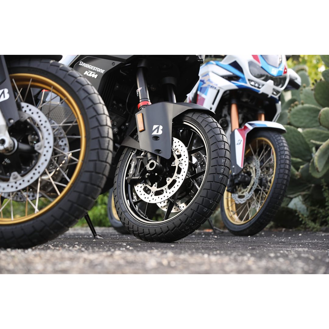 Däck FRAM Battlax Adventure A41 BRIDGESTONE 90/90-21 – bild 2