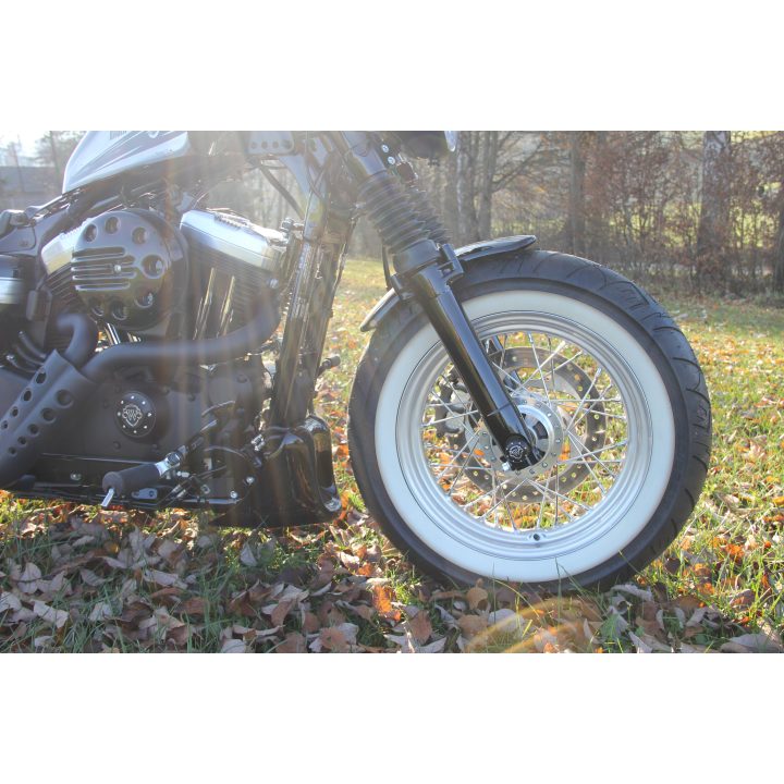 Framskärm Bobber Blanksvart CULT WERK – bild 2