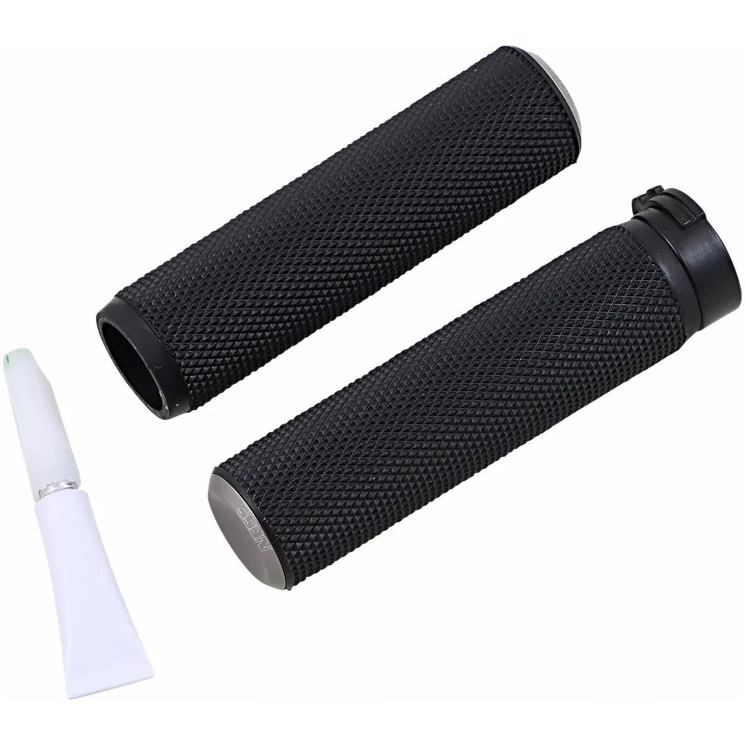 Handtag Fusion Knurled Svart/titanium ARLEN NESS Handtag – bild 2