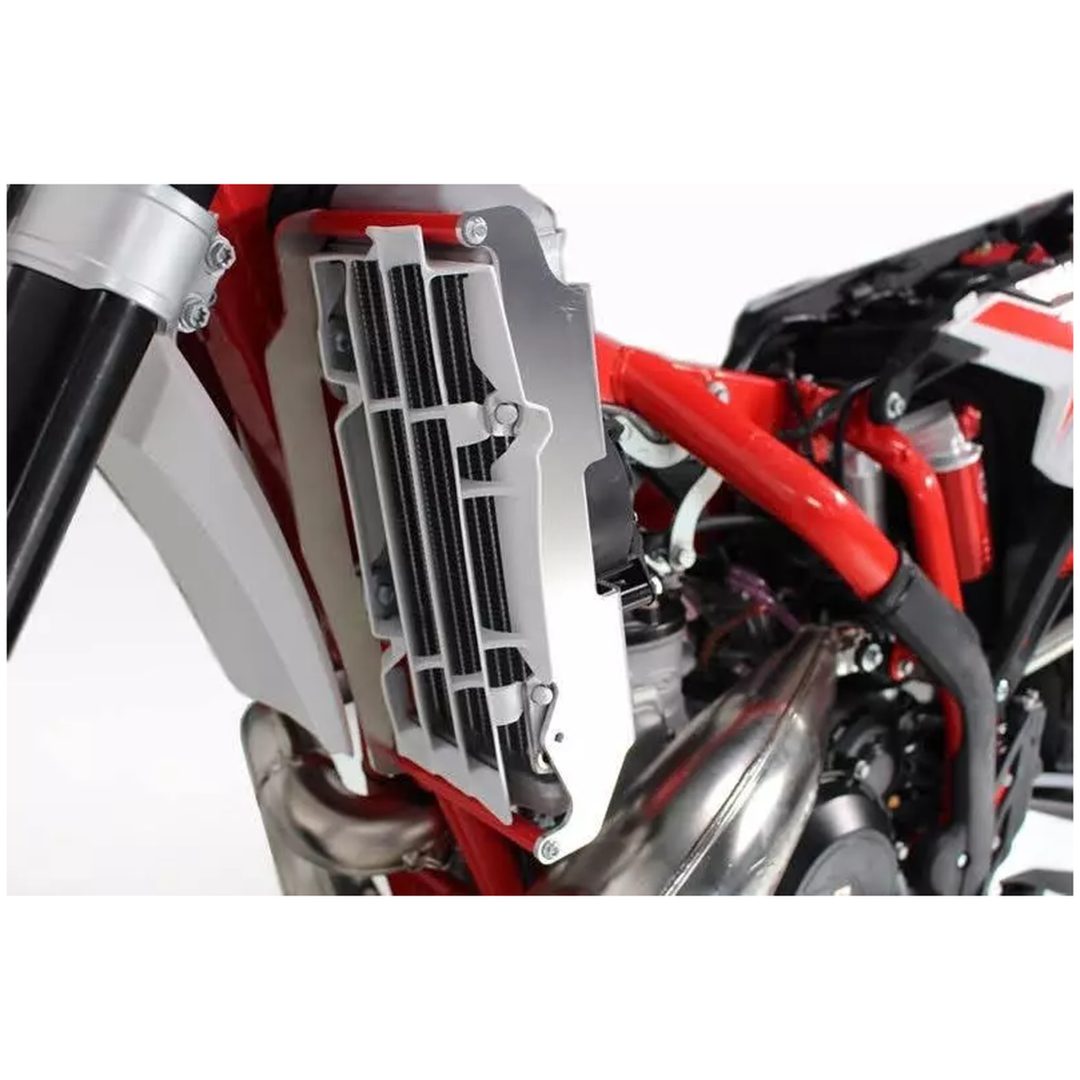 Kylarskydd Silver AXP RACING