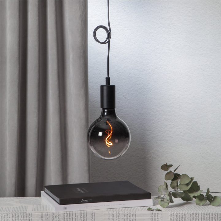 LED-lampa E27 G125 ColourMix Svart Star Trading – bild 2