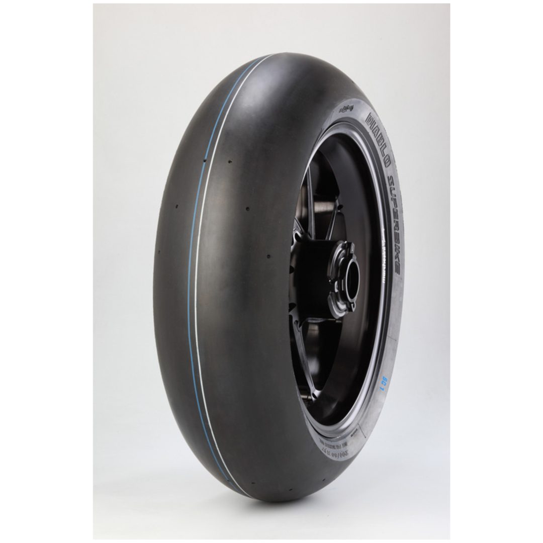 MC-Däck Fram PIRELLI