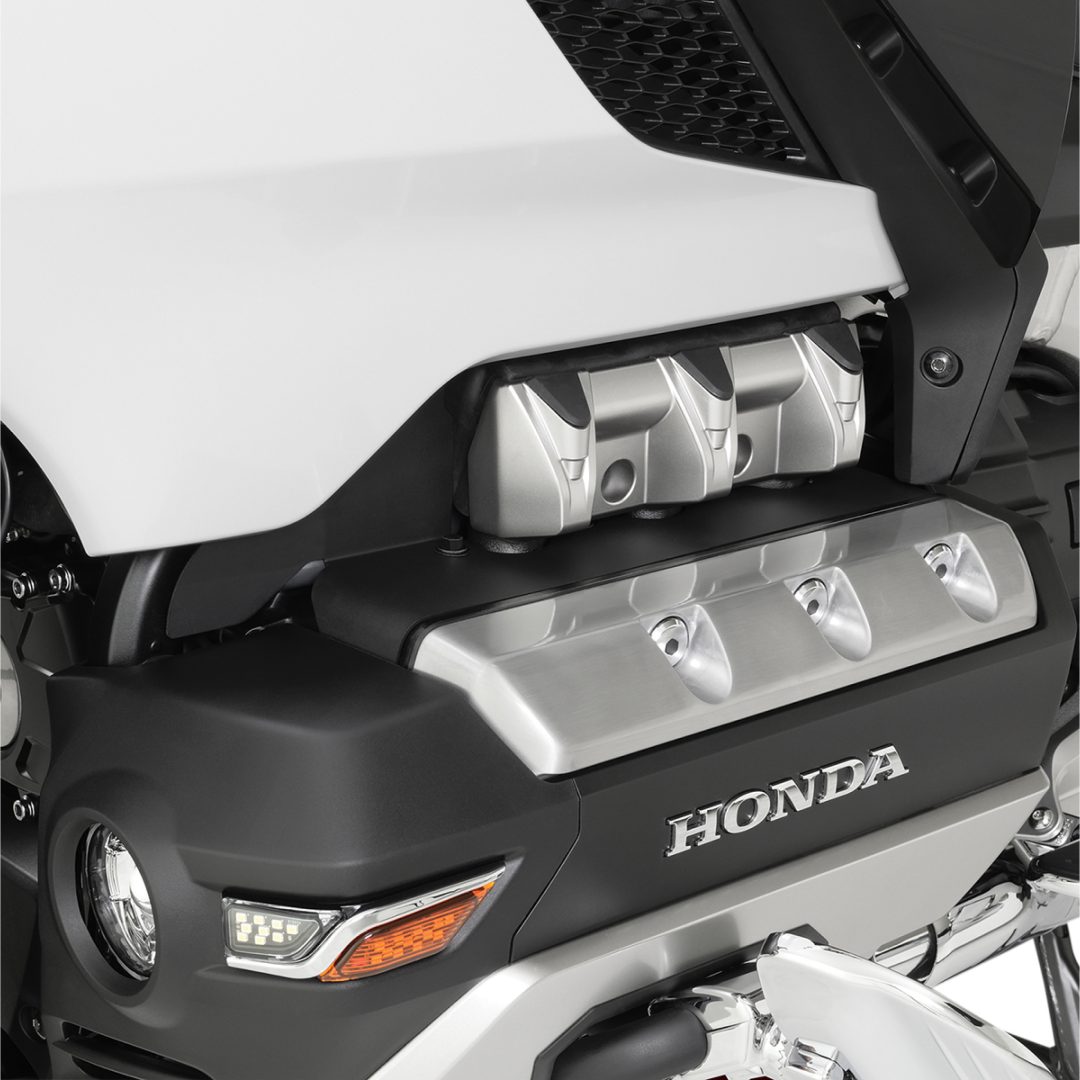 Motorkåpa Cylinderhuvud Svart SHOW CHROME – bild 2