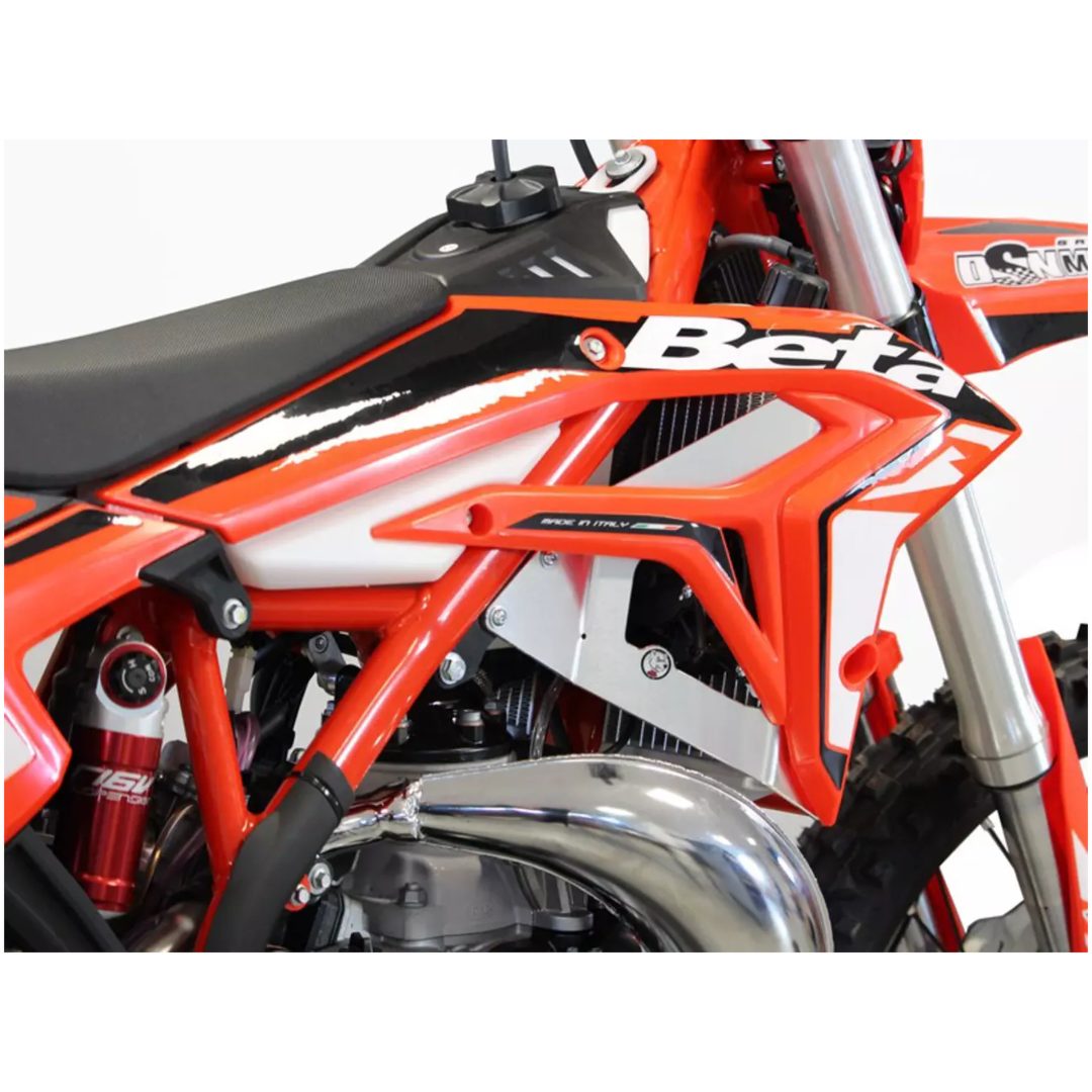Radiatorstag Aluminium/röd/silver AXP RACING – bild 7