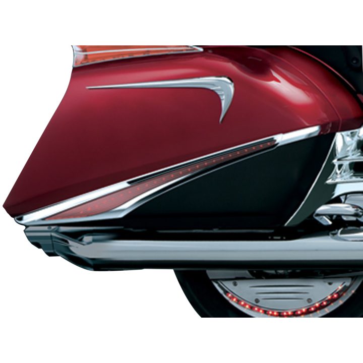 Sadelväskor Led Accent Swoops Röd/Krom KURYAKYN SADDLEBAG ACCENT SWOOPS – bild 3