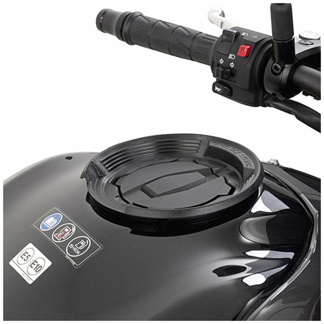 Tankringsfäste Givi Z900 17-